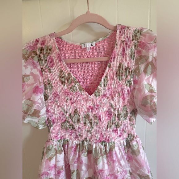 Size (US) medium! TCEC! Women’s, smock, floral! Perfect for the SUMMER!! - Picture 5 of 5